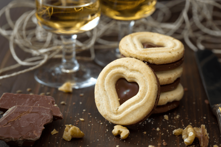 Destilados e Doces em Harmonia: Descubra Combinações Surpreendentes.