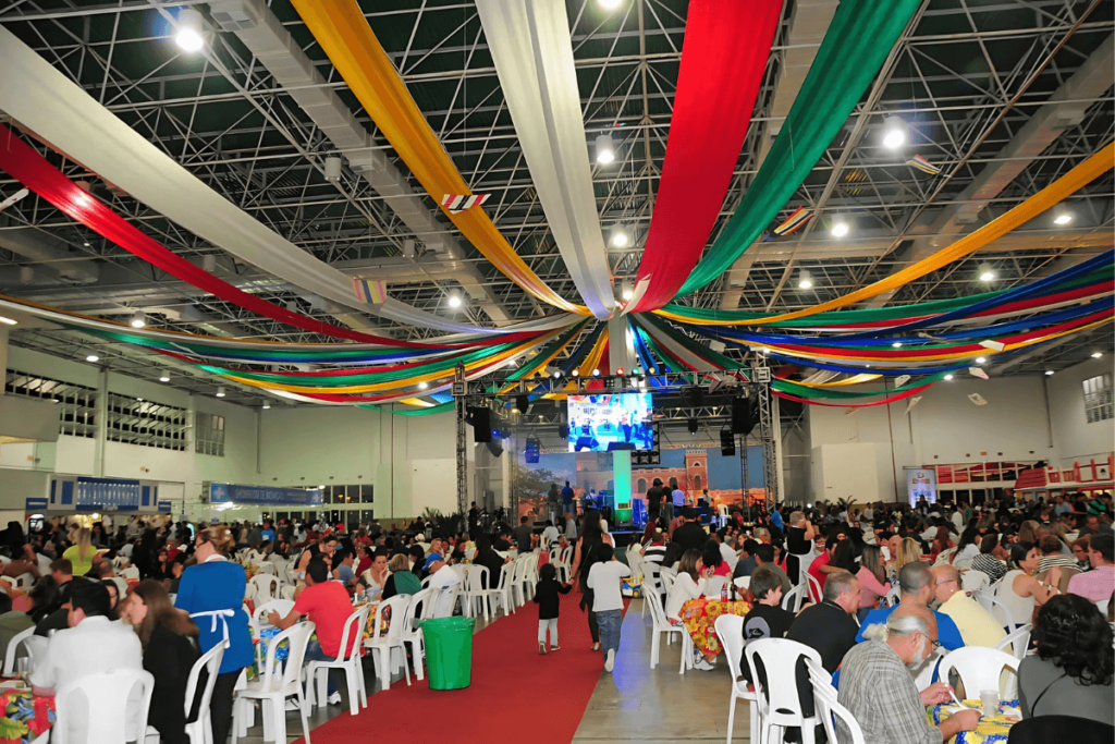 A Festa Nacional da Ostra e da Cultura Açoriana. Ostras: Delícia Local.