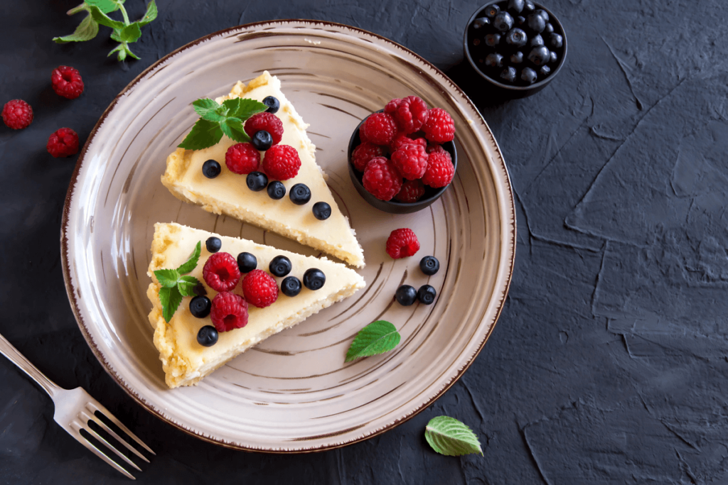 Cheesecake de Morango Cremoso: Descubra a Receita Secreta!