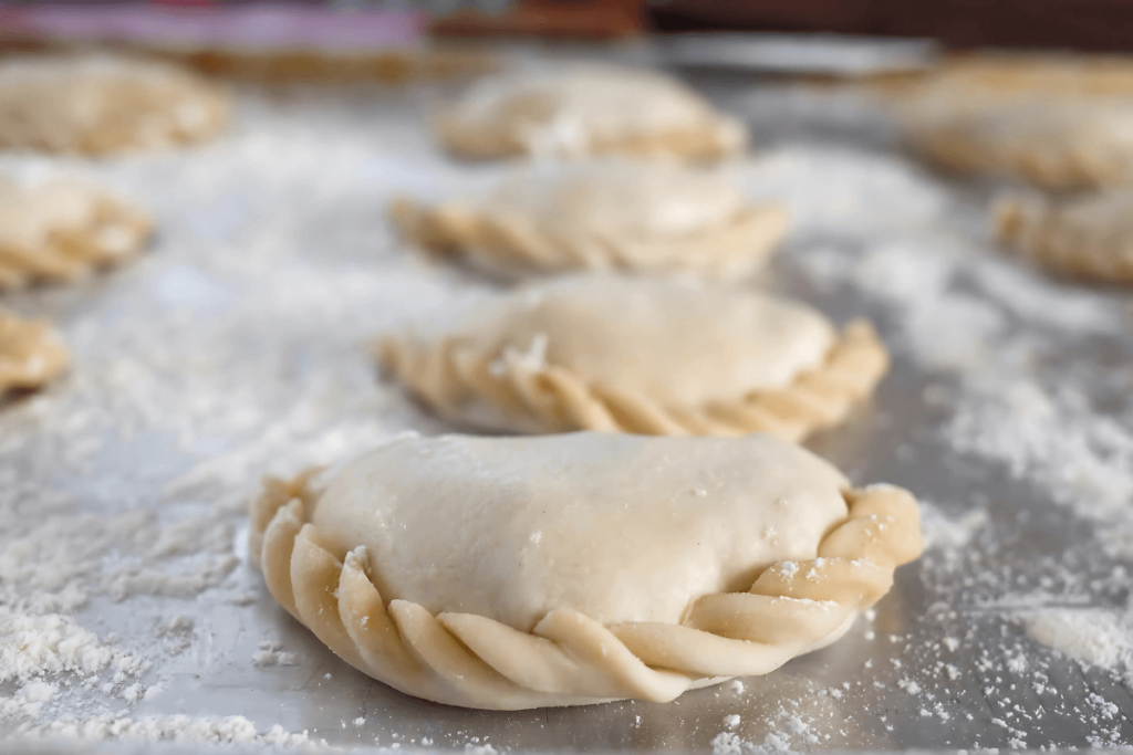 Empanadas Prontas, para ir ao Forno.
Origem da empanada argentina.