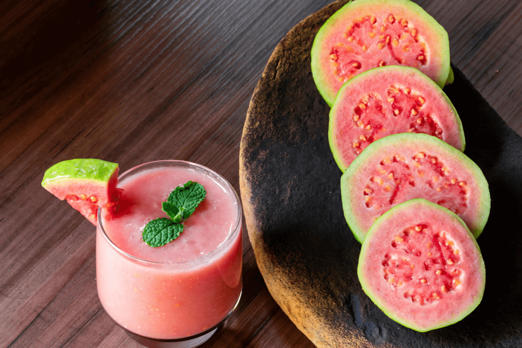 Suco de Goiaba.
Fruta Tropical Versátil.