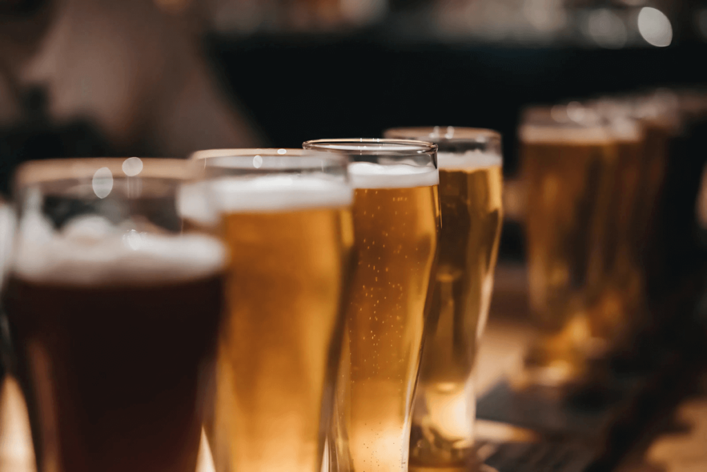 Guia de Cervejas Artesanais: Sabores, Tradições e Novas Tendências.