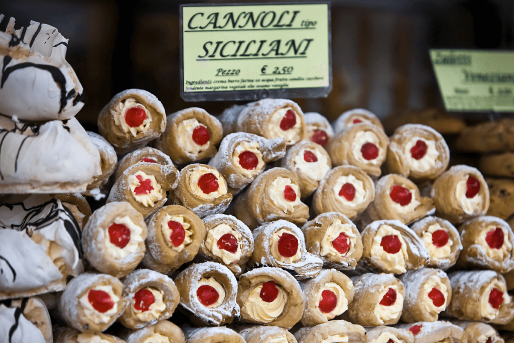 Loja que Vendendo Cannoli.
Receita Cannoli Siciliano.