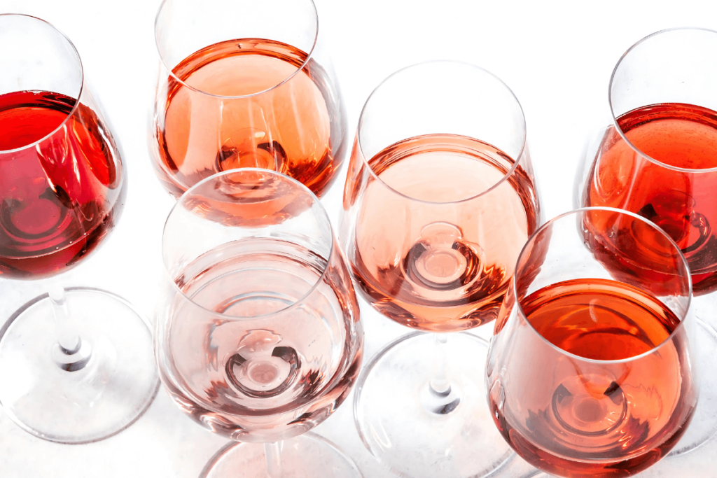 Tipos de Rosé: Um Guia Completo para Descobrir Seu Vinho Favorito.