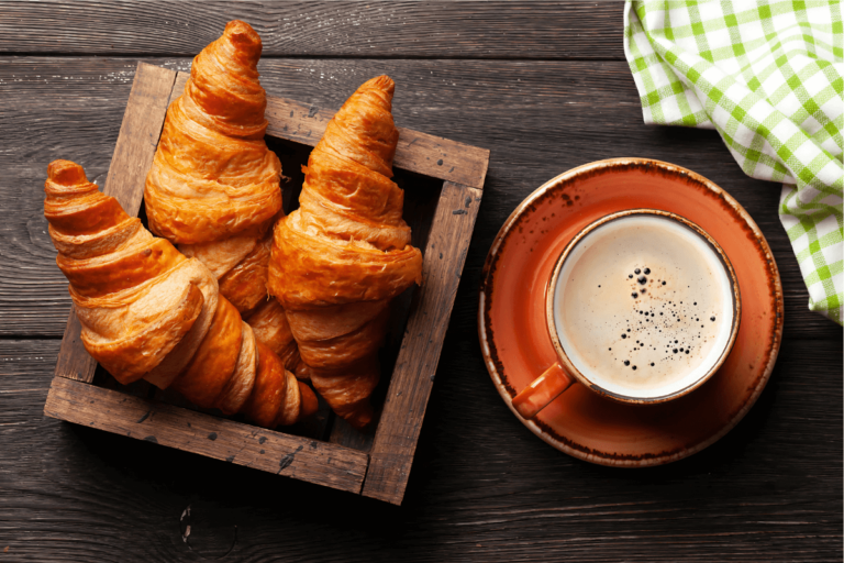 Croissant Francês Autêntico: Segredos e Dicas Imperdíveis.