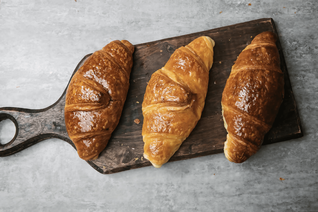 Croissants vienenses.
Croissant Francês Autêntico.